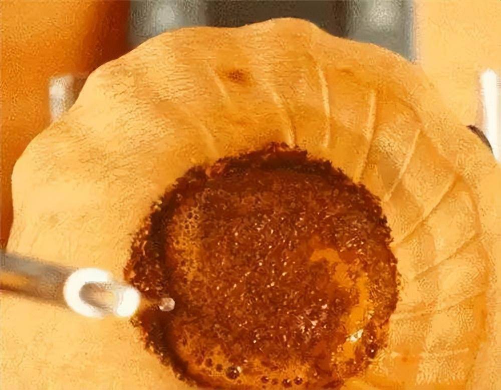 为何冲浅烘咖啡容易积水还流的慢？